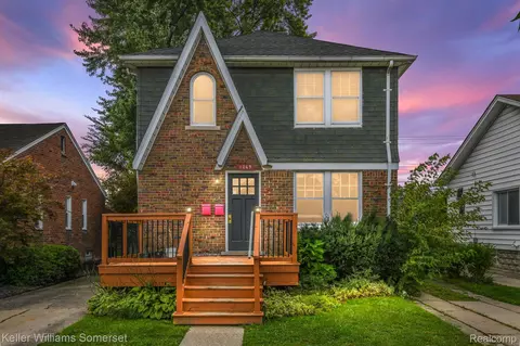 1069 Eaton Rd, Berkley, MI 48072