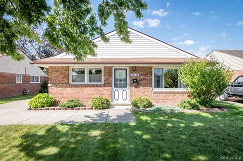 18530 Marsha St, Riverview, MI 48193
