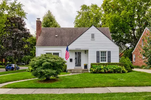 10005 Kingston Ave, Huntington Woods, MI 48070