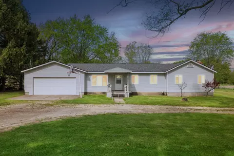 8511 Irish Rd, Richfield, MI 48463