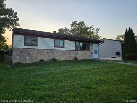 431 Maxwell Rd, Pontiac, MI 48342