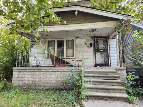 15745 Holmur St, Detroit, MI 48238