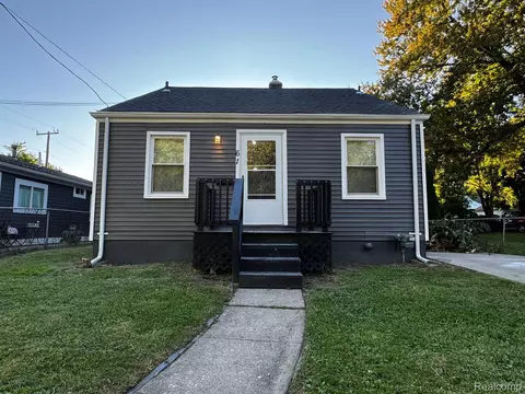 61 N Francis Ave, Pontiac, MI 48342