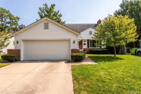 1022 Canterbury St, Northville, MI 48167