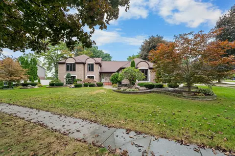 54460 Michele Ln, Shelby Township, MI 48315