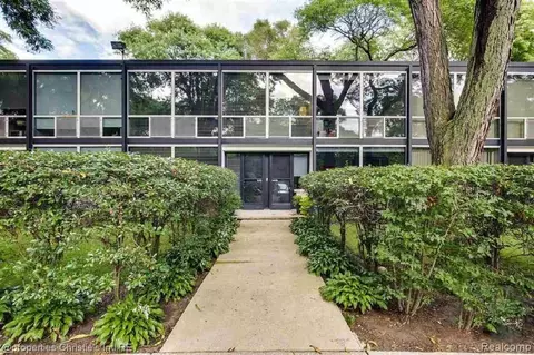 1411 Joliet Pl, Detroit, MI 48207