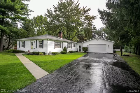 737 Colorado St, Marysville, MI 48040