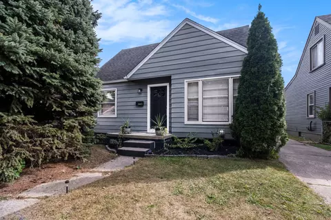 2460 Woodward Hts, Ferndale, MI 48220