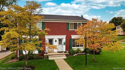 494 Baldwin Ave, Rochester, MI 48307