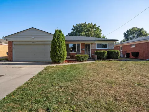 4628 Hayman Dr, Warren, MI 48092