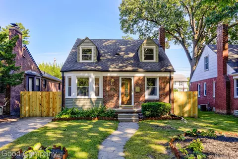 1014 Marshfield St, Ferndale, MI 48220