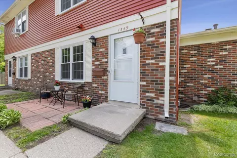 1549 Wingate Blvd, Ypsilanti, MI 48198
