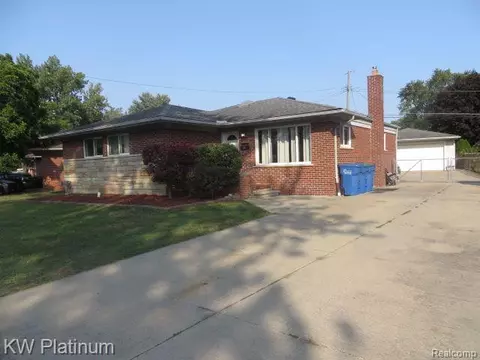 26322 Newport Ave, Warren, MI 48089