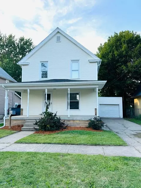 102 W Wayne St, Durand, MI 48429