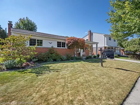 730 Sheffield Dr, Madison Heights, MI 48071