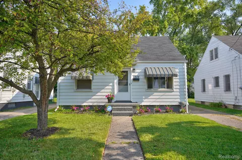 2824 Stevenson St, Flint, MI 48504
