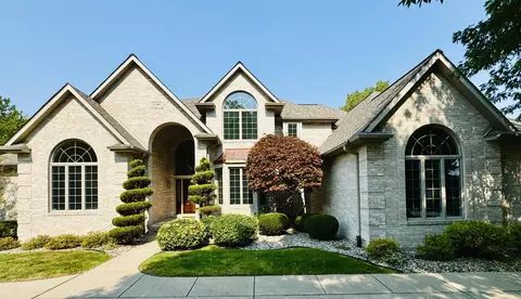 3740 Prairie Creek Ln, Saginaw, MI 48603
