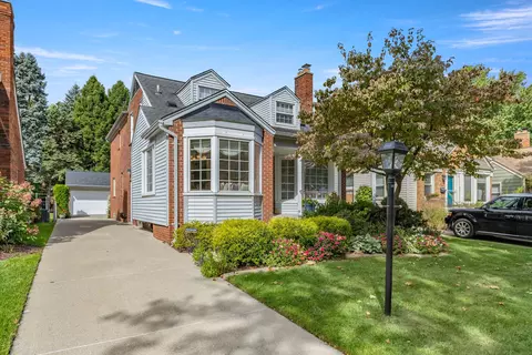 3046 Syracuse St, Dearborn, MI 48124