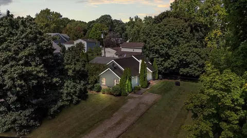 46056 Sunset St, Northville, MI 48167