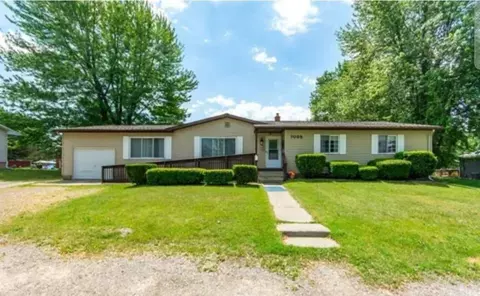 7055 Stanley Rd, Flushing, MI 48433