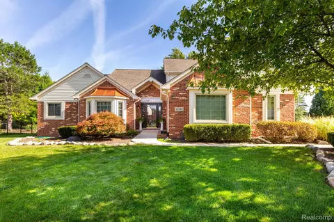 47083 Lyndon Ave, Canton, MI 48187