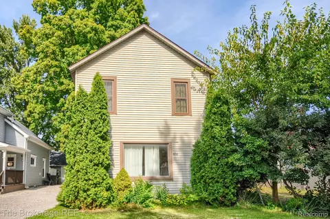 4722 2nd St, Columbiaville, MI 48421