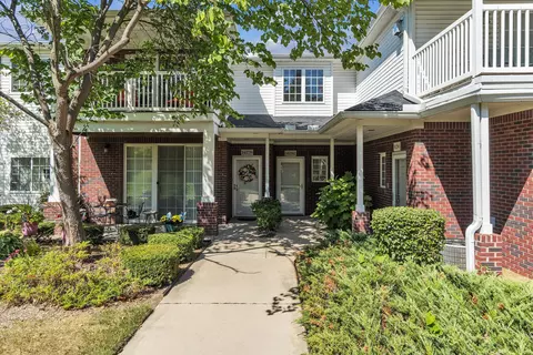 14282 Moravian Manor Cir, Sterling Heights, MI 48312