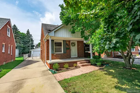 7716 Larme Ave, Allen Park, MI 48101