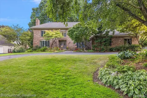 3575 Maxwell, Bloomfield Hills, MI 48301