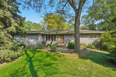 60120 Mount Vernon Rd, Rochester, MI 48306