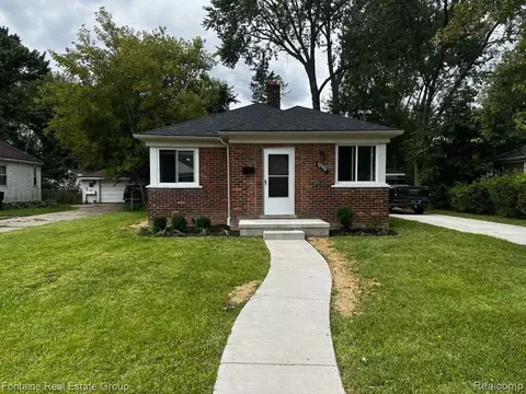 17373 Norborne, Redford, MI 48240