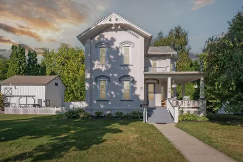 232 W Sherman St, Caro, MI 48723