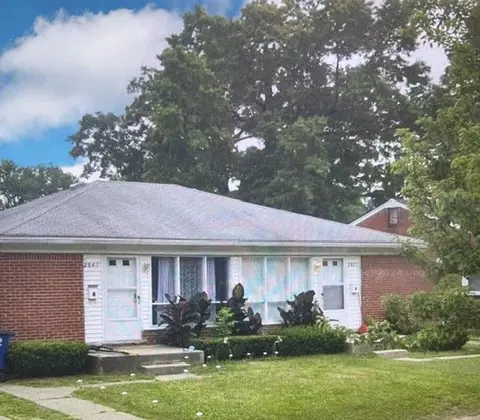 2051 Stieber St, Westland, MI 48186