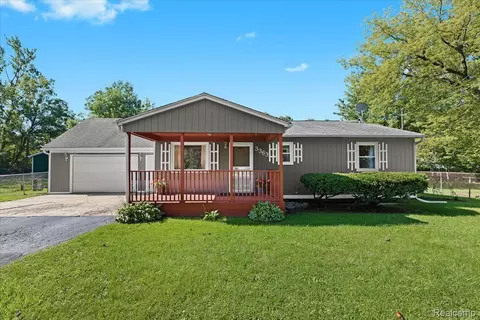 3363 Mallery St, Flint, MI 48504