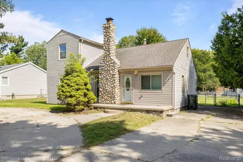 2621 Weaverton, Rochester Hills, MI 48307