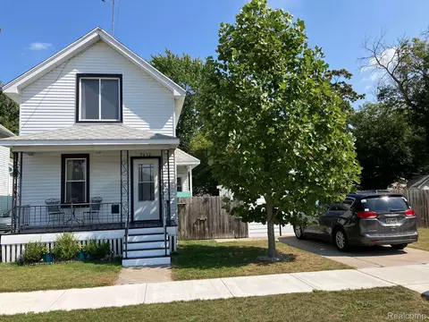 2632 Gratiot Ave, Port Huron, MI 48060