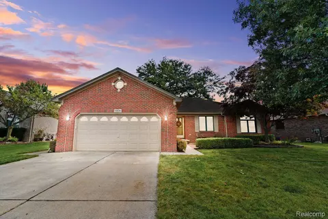 15834 Myrtle Dr, Macomb, MI 48042