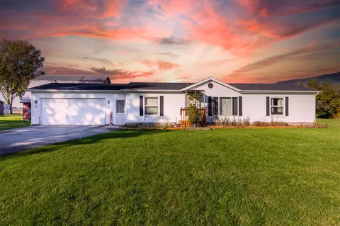 6740 Kilgore Rd, Fremont, MI 48422