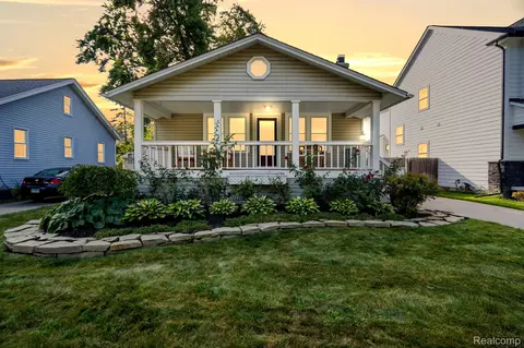 1202 Etowah Ave, Royal Oak, MI 48067