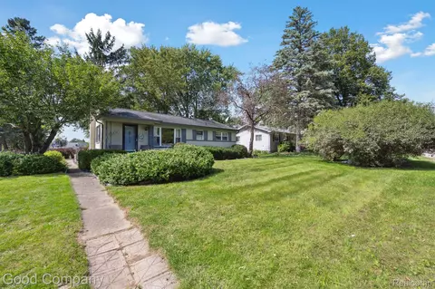 344 Scott St, South Lyon, MI 48178