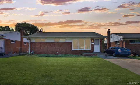 23511 Calvin St, Taylor, MI 48180