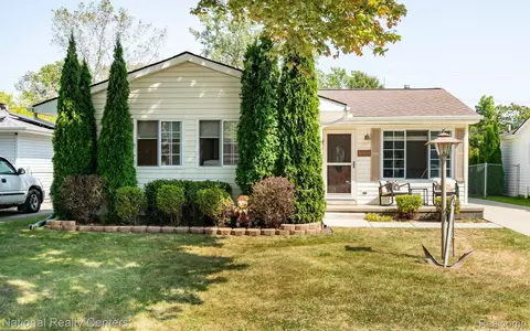 50540 Lagae St, New Baltimore, MI 48047