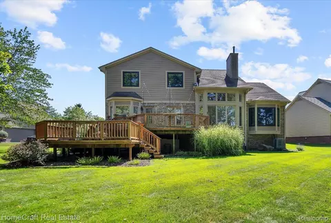 45692 Bristol Cir, Novi, MI 48377