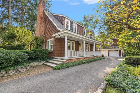 271 Chesterfield Ave, Birmingham, MI 48009