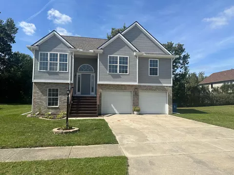 831 Gardenia Blvd, Davison, MI 48423
