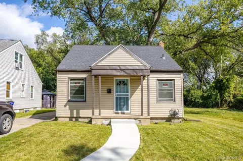18240 Winthrop St, Detroit, MI 48235