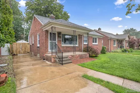 1339 Venice St, Dearborn, MI 48124