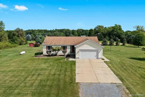 3907 Weatherby Rd, Stockbridge, MI 49285
