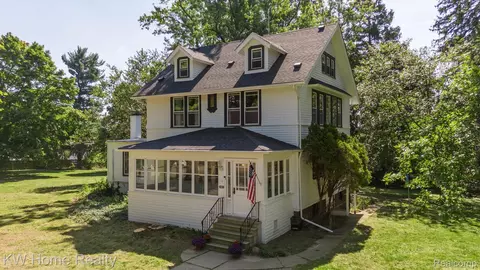 24025 Drake Rd, Farmington, MI 48335