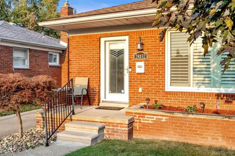 28132 Brush St, Madison Heights, MI 48071
